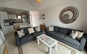 2 Bedroom 2 Bathroom Apartment